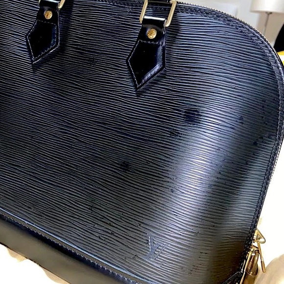 Vintage Louis Vuitton Alma Black Epi Handbag - Picture 10 of 14